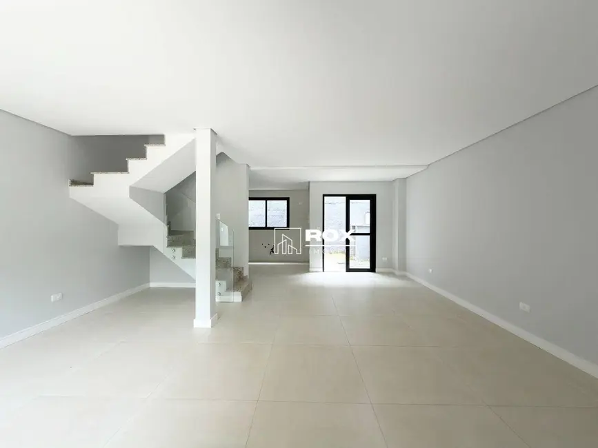 Foto 2 de Sobrado com 3 quartos à venda, 90m2 em Santa Cândida, Curitiba - PR