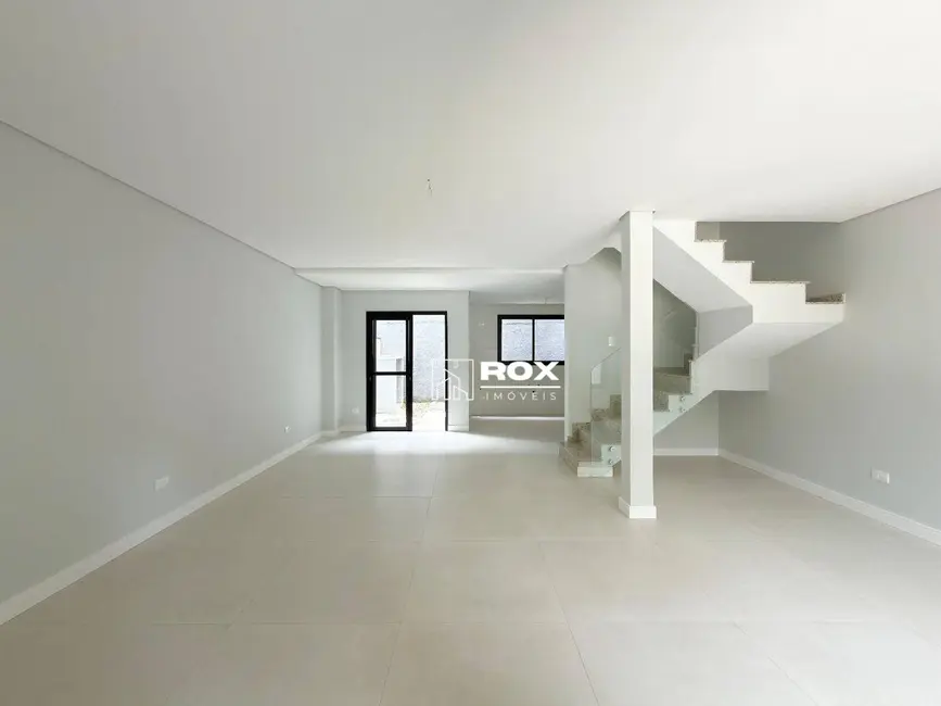 Casa de Condomínio com 3 quartos à venda, 90m2 em Santa Cândida, Curitiba - PR - imagem 2 Foto 2 de Casa de Condomínio com 3 quartos à venda, 90m2 em Santa Cândida, Curitiba - PR