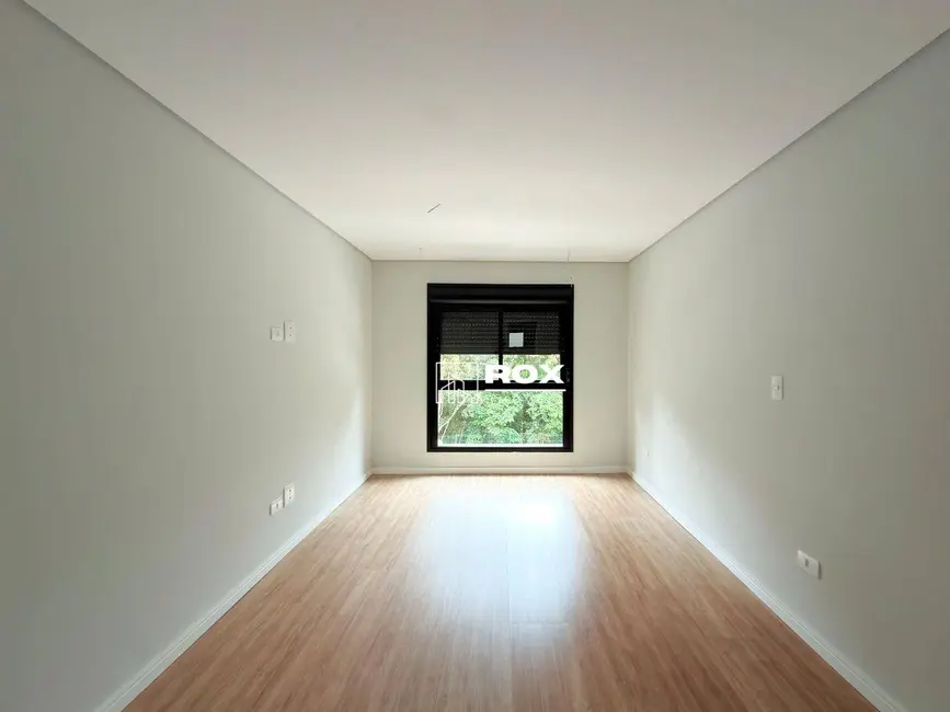 Casa de Condomínio com 3 quartos à venda, 90m2 em Santa Cândida, Curitiba - PR - imagem 8 Foto 8 de Casa de Condomínio com 3 quartos à venda, 90m2 em Santa Cândida, Curitiba - PR