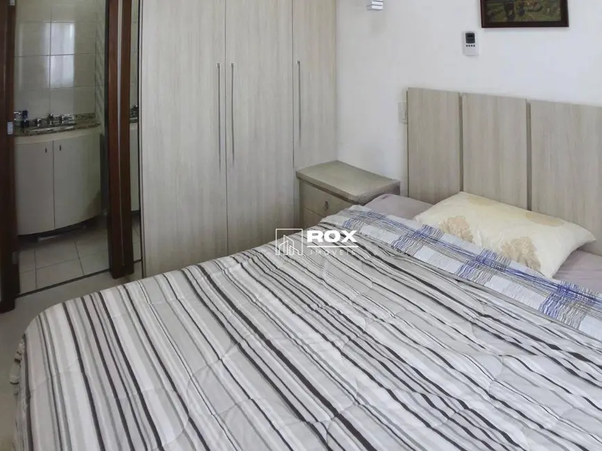 Apartamento com 3 quartos para alugar, 70m2 em Novo Mundo, Curitiba - PR - imagem 9 Foto 9 de Apartamento com 3 quartos para alugar, 70m2 em Novo Mundo, Curitiba - PR