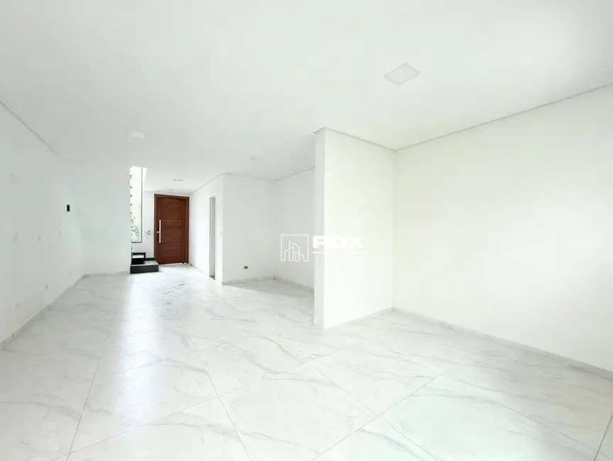 Sobrado com 3 quartos à venda, 230m2 em Santa Cândida, Curitiba - PR - imagem 3 Foto 3 de Sobrado com 3 quartos à venda, 230m2 em Santa Cândida, Curitiba - PR