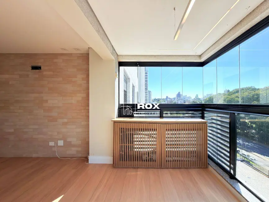 Apartamento com 3 quartos à venda, 169m2 em Cabral, Curitiba - PR - imagem 9 Foto 9 de Apartamento com 3 quartos à venda, 169m2 em Cabral, Curitiba - PR