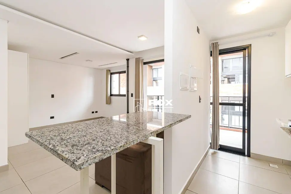 Foto 3 de Kitnet com 1 quarto para alugar, 58m2 em Prado Velho, Curitiba - PR