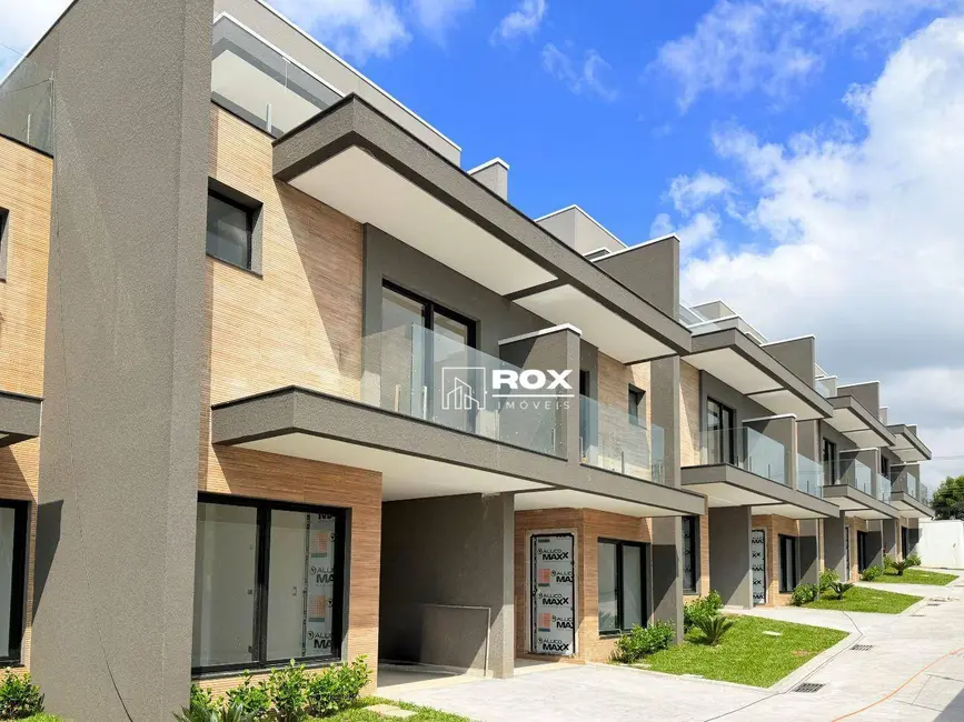 Foto 1 de Sobrado com 3 quartos à venda, 252m2 em Santa Felicidade, Curitiba - PR