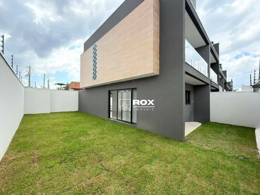 Foto 2 de Sobrado com 3 quartos à venda, 252m2 em Santa Felicidade, Curitiba - PR