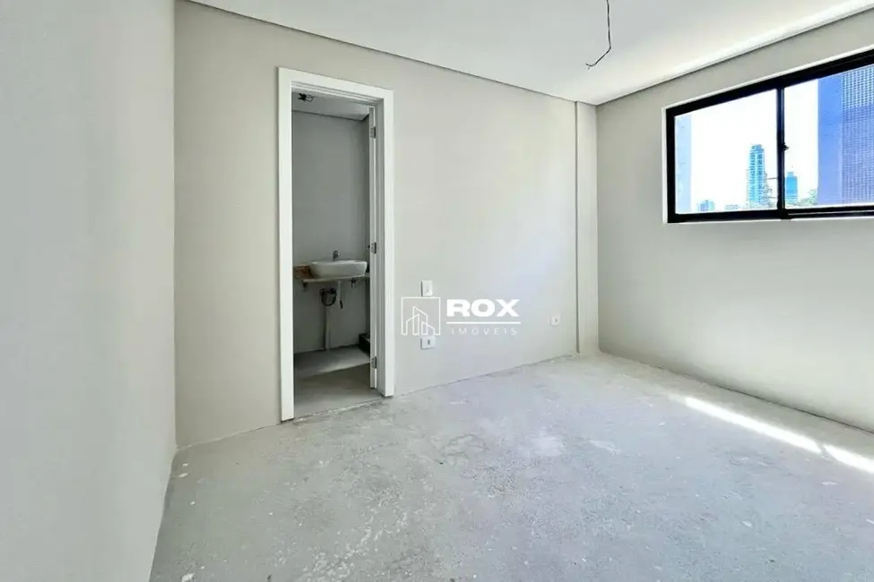 Apartamento com 2 quartos à venda, 77m2 em Curitiba - PR - imagem 8 Foto 8 de Apartamento com 2 quartos à venda, 77m2 em Curitiba - PR