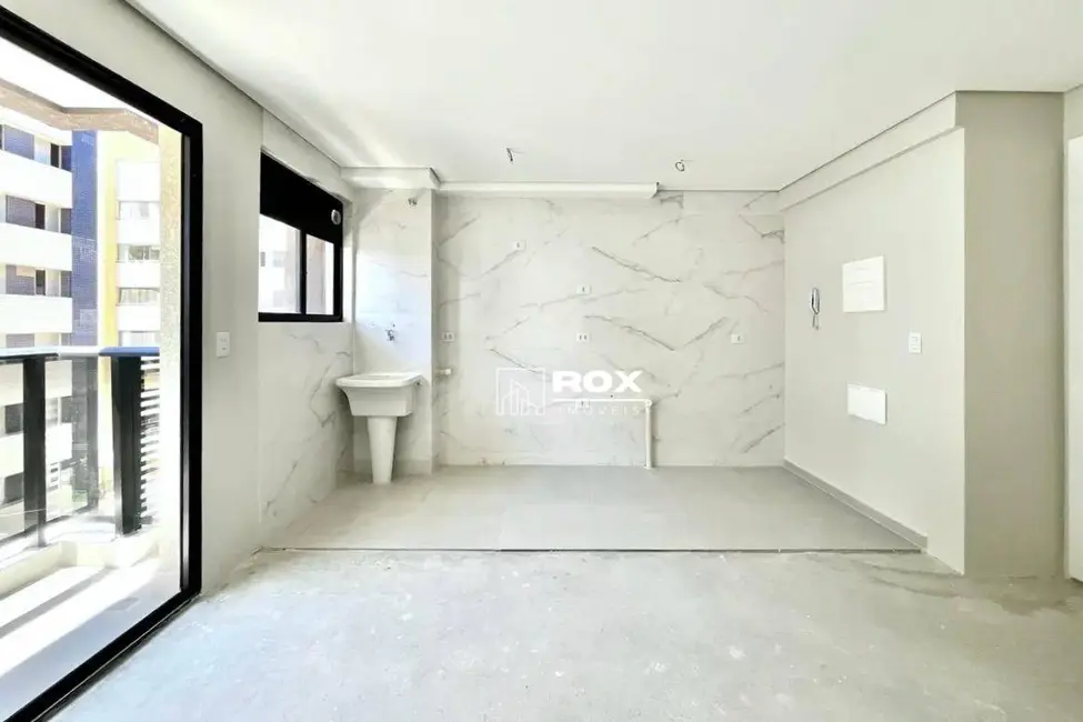 Apartamento com 2 quartos à venda, 77m2 em Curitiba - PR - imagem 3 Foto 3 de Apartamento com 2 quartos à venda, 77m2 em Curitiba - PR