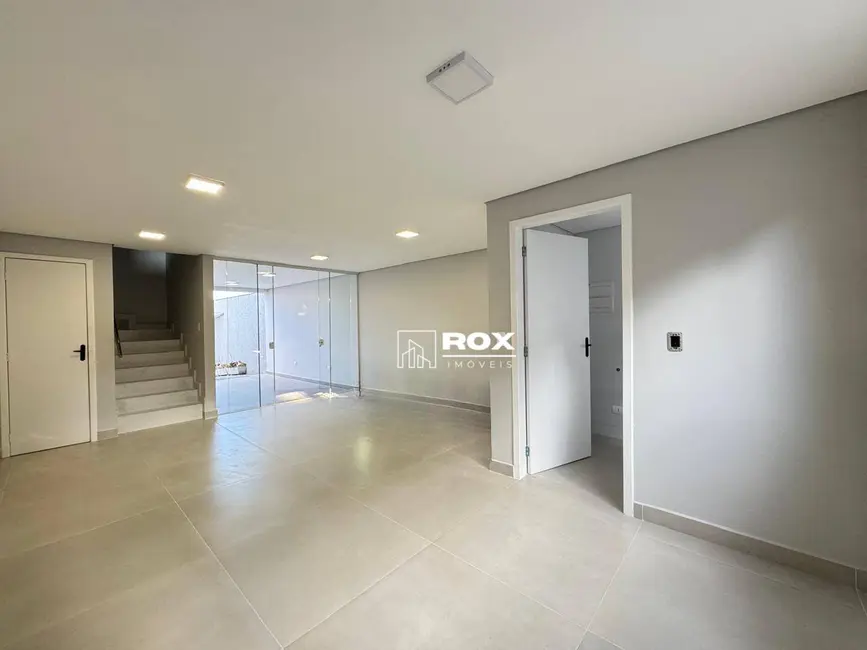 Foto 3 de Sobrado com 3 quartos à venda, 105m2 em São Braz, Curitiba - PR