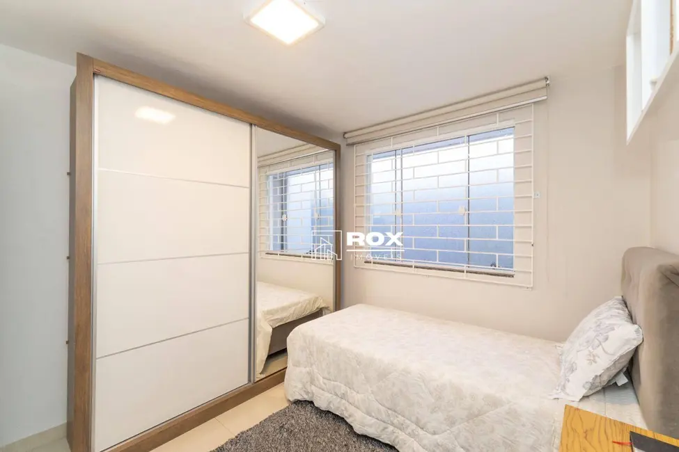 Foto 9 de Casa com 4 quartos à venda, 300m2 em Cajuru, Curitiba - PR