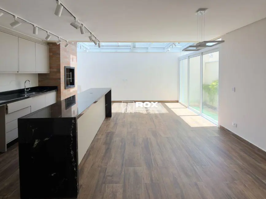 Foto 4 de Casa de Condomínio com 3 quartos para alugar, 116m2 em Santa Cândida, Curitiba - PR