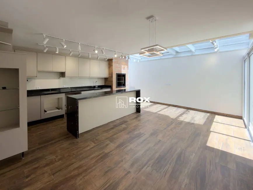 Foto 5 de Casa de Condomínio com 3 quartos para alugar, 116m2 em Santa Cândida, Curitiba - PR