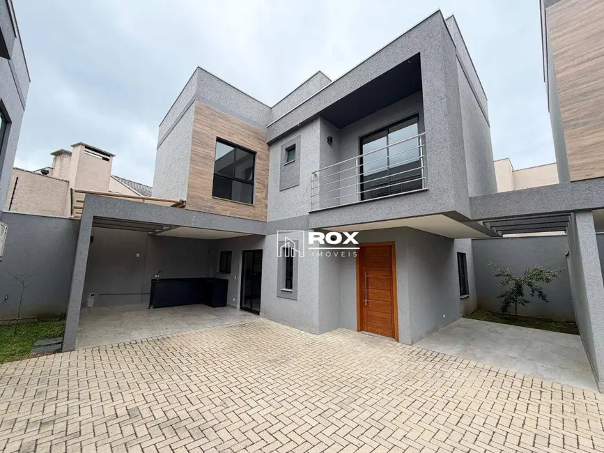 Foto 1 de Sobrado com 3 quartos para alugar, 140m2 em Butiatuvinha, Curitiba - PR