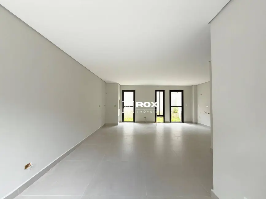 Foto 2 de Sobrado com 2 quartos à venda, 90m2 em Santa Cândida, Curitiba - PR