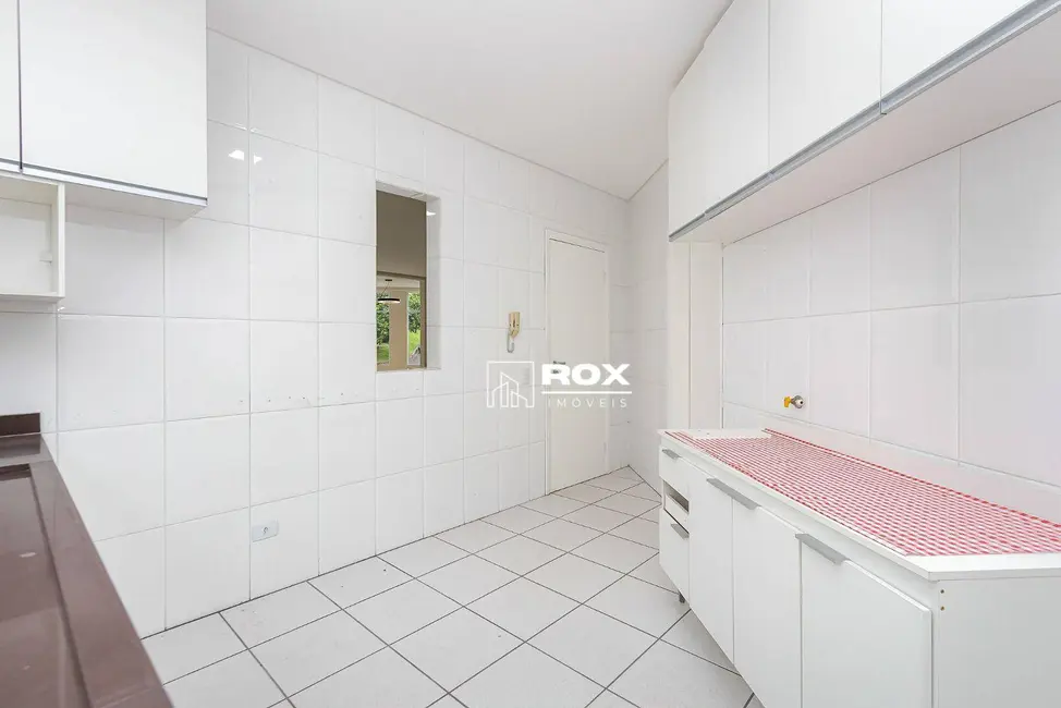 Casa de Condomínio com 3 quartos para alugar, 316m2 em Santo Inácio, Curitiba - PR - imagem 8 Foto 8 de Casa de Condomínio com 3 quartos para alugar, 316m2 em Santo Inácio, Curitiba - PR