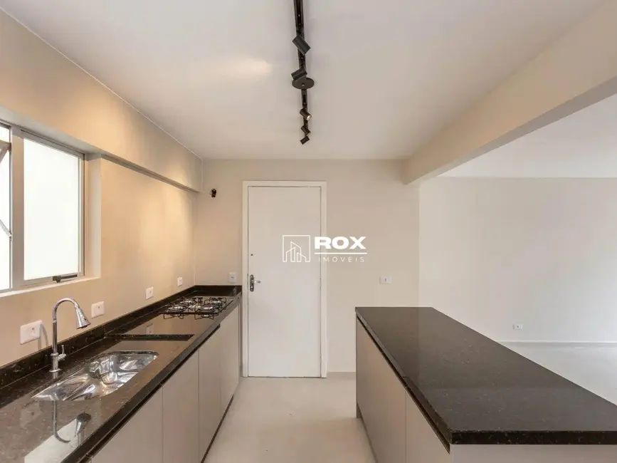 Apartamento com 3 quartos à venda, 125m2 em Água Verde, Curitiba - PR - imagem 4 Foto 4 de Apartamento com 3 quartos à venda, 125m2 em Água Verde, Curitiba - PR