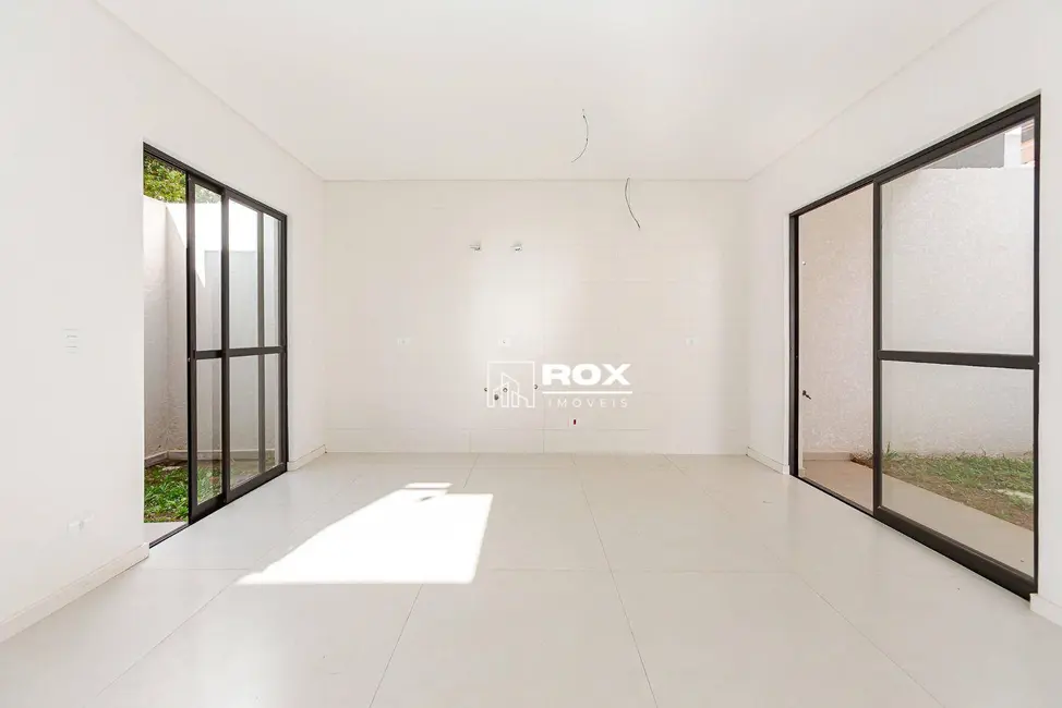 Foto 5 de Sobrado com 3 quartos à venda, 118m2 em Novo Mundo, Curitiba - PR