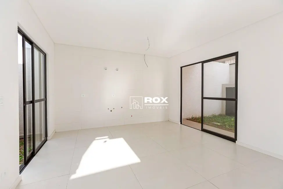 Foto 6 de Sobrado com 3 quartos à venda, 118m2 em Novo Mundo, Curitiba - PR