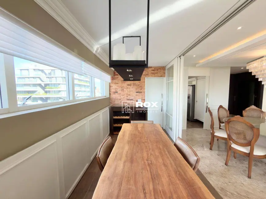 Foto 8 de Apartamento com 3 quartos para alugar, 285m2 em Batel, Curitiba - PR