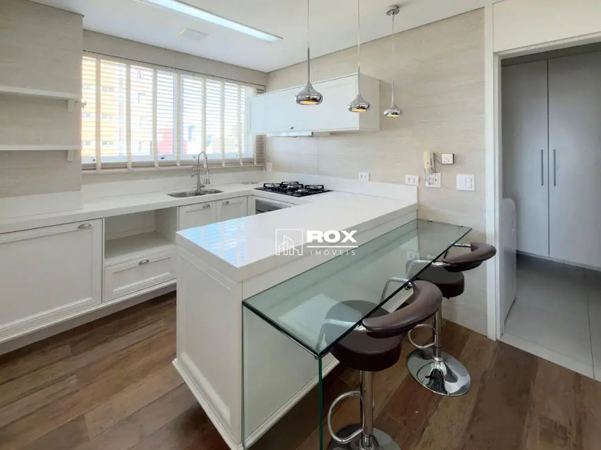 Foto 9 de Apartamento com 3 quartos para alugar, 285m2 em Batel, Curitiba - PR