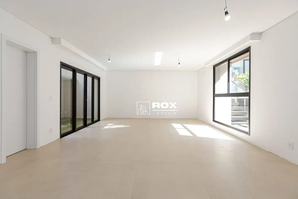 Foto 2 de Casa de Condomínio com 3 quartos à venda, 256m2 em Campina do Siqueira, Curitiba - PR