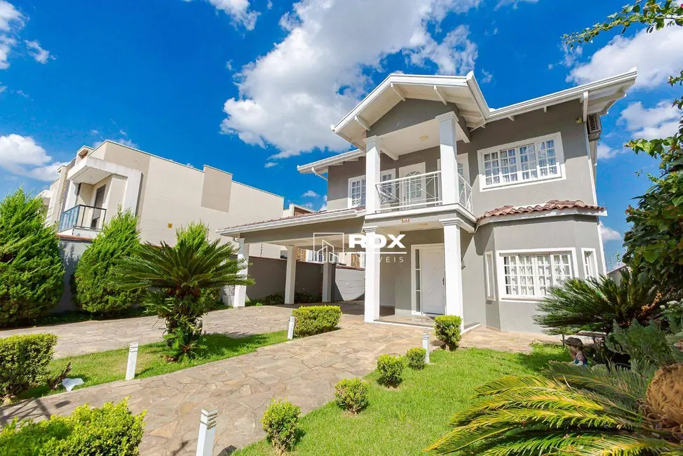 Foto 1 de Casa com 4 quartos para alugar, 784m2 em Hauer, Curitiba - PR