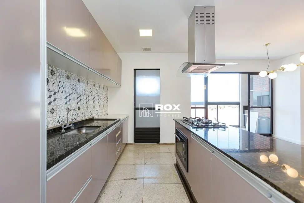 Foto 5 de Apartamento com 3 quartos para alugar, 183m2 em Santo Inácio, Curitiba - PR