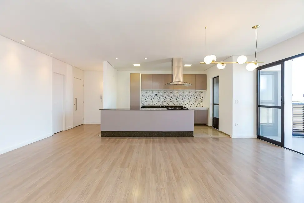 Foto 3 de Apartamento com 3 quartos para alugar, 183m2 em Santo Inácio, Curitiba - PR