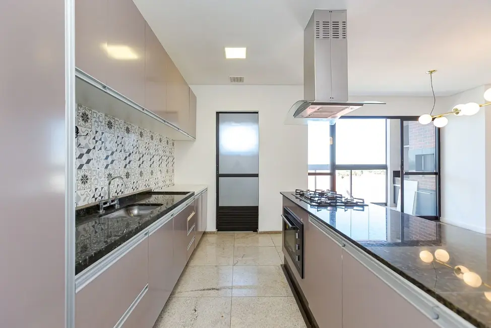 Foto 5 de Apartamento com 3 quartos para alugar, 183m2 em Santo Inácio, Curitiba - PR