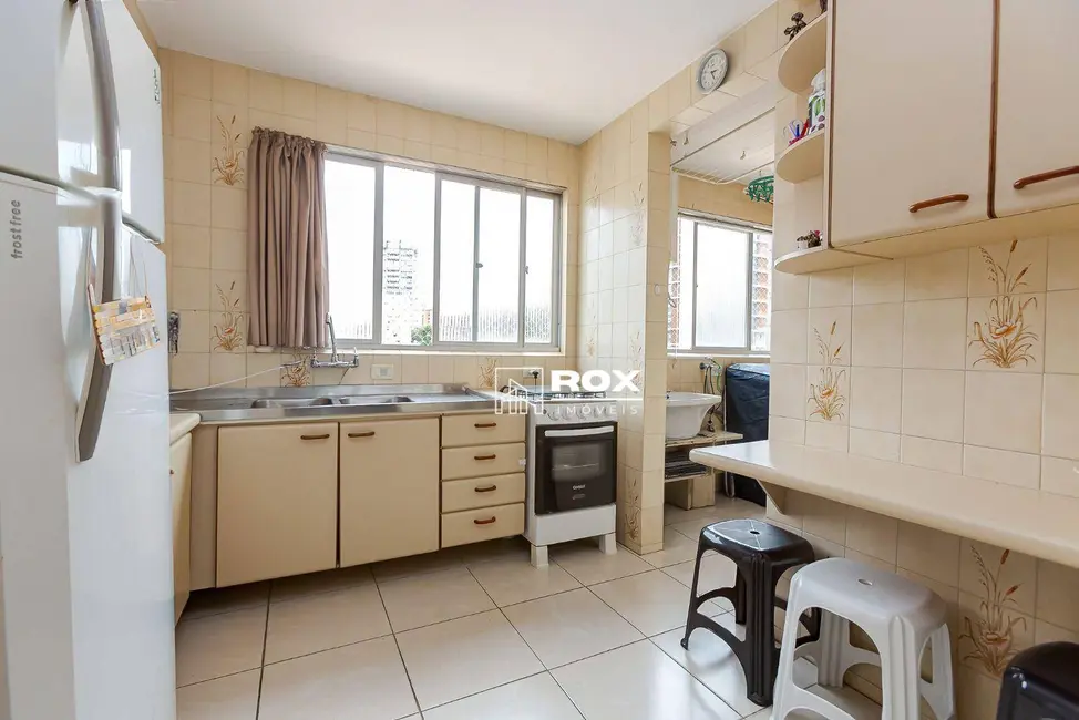 Foto 3 de Apartamento com 3 quartos à venda, 75m2 em Batel, Curitiba - PR