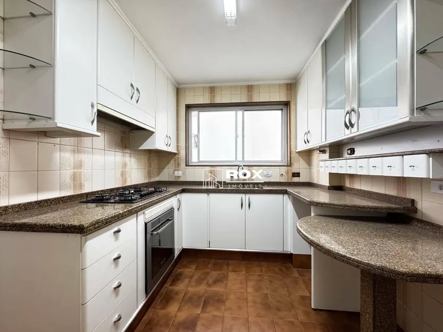 Foto 11 de Apartamento com 3 quartos para alugar, 250m2 em Batel, Curitiba - PR