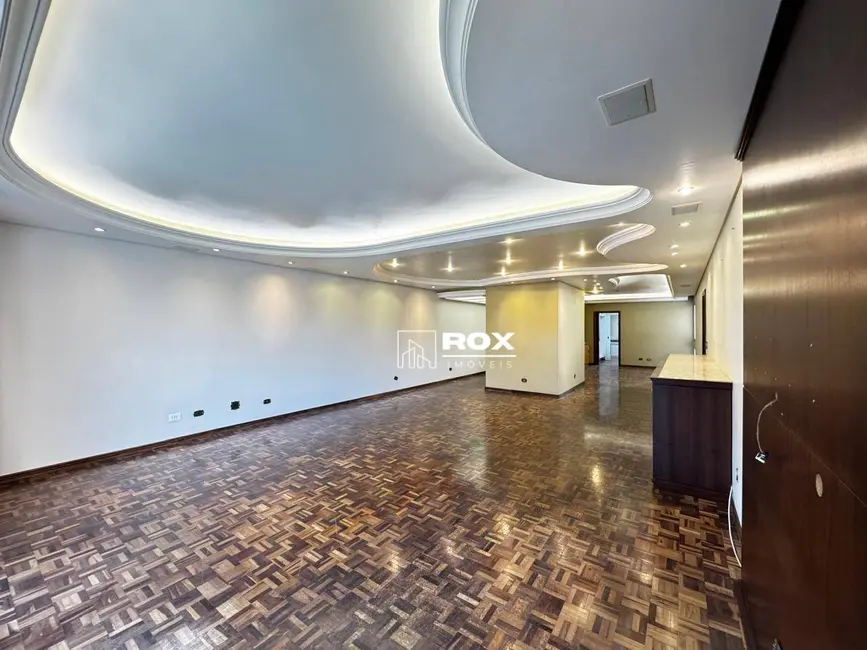 Foto 4 de Apartamento com 3 quartos para alugar, 250m2 em Batel, Curitiba - PR