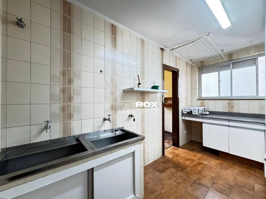 Foto 13 de Apartamento com 3 quartos para alugar, 250m2 em Batel, Curitiba - PR