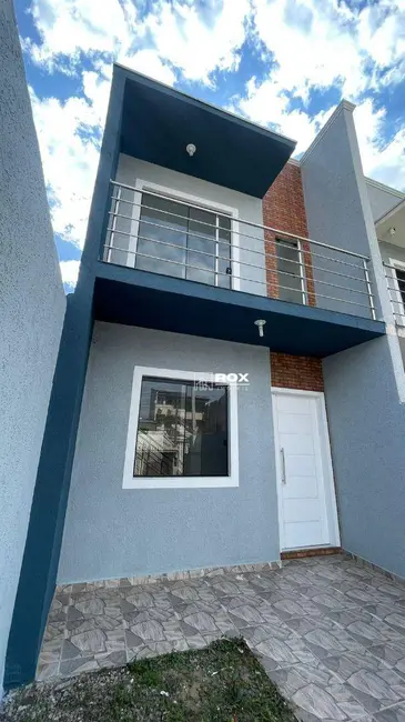 Foto 1 de Sobrado com 3 quartos à venda, 80m2 em Sítio Cercado, Curitiba - PR