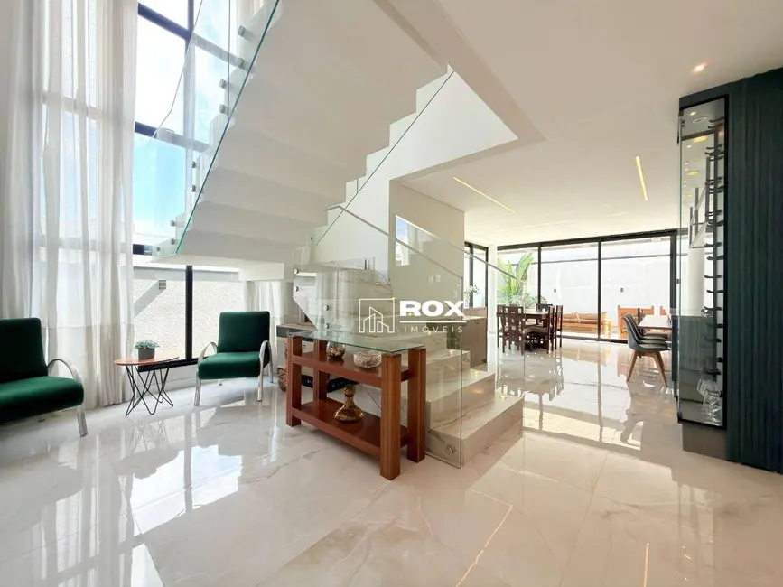 Foto 2 de Casa de Condomínio com 4 quartos à venda, 300m2 em Tingui, Curitiba - PR