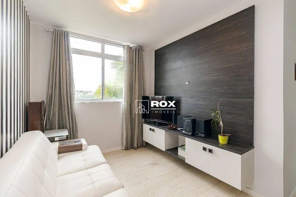 Foto 2 de Apartamento com 2 quartos para alugar, 99m2 em Tingui, Curitiba - PR