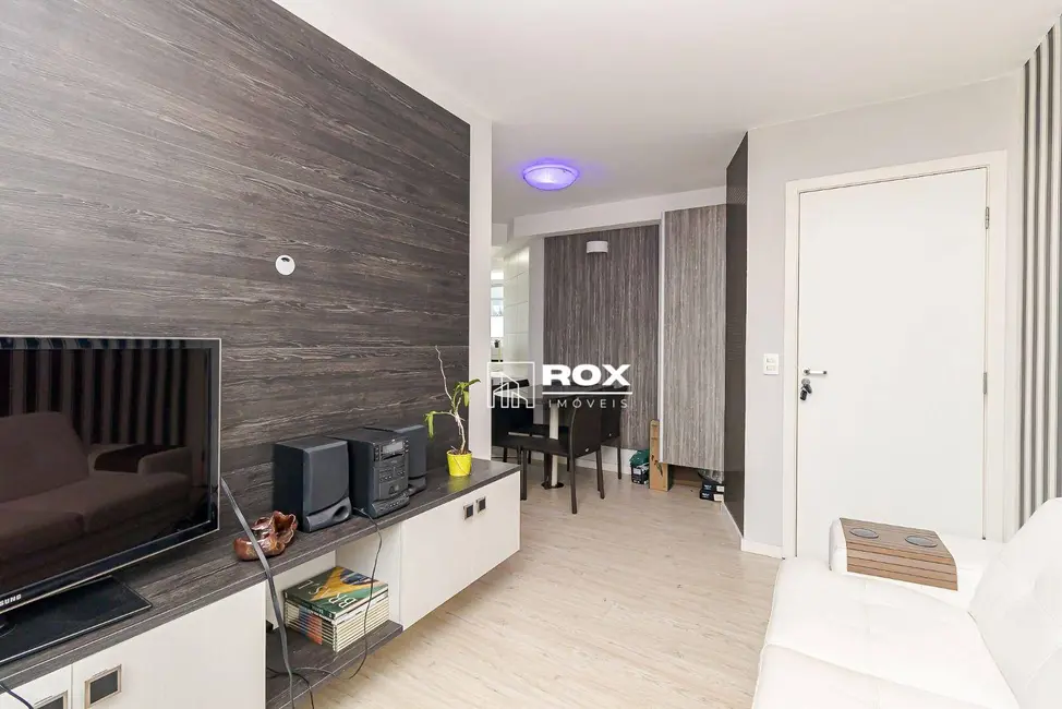 Foto 3 de Apartamento com 2 quartos para alugar, 99m2 em Tingui, Curitiba - PR