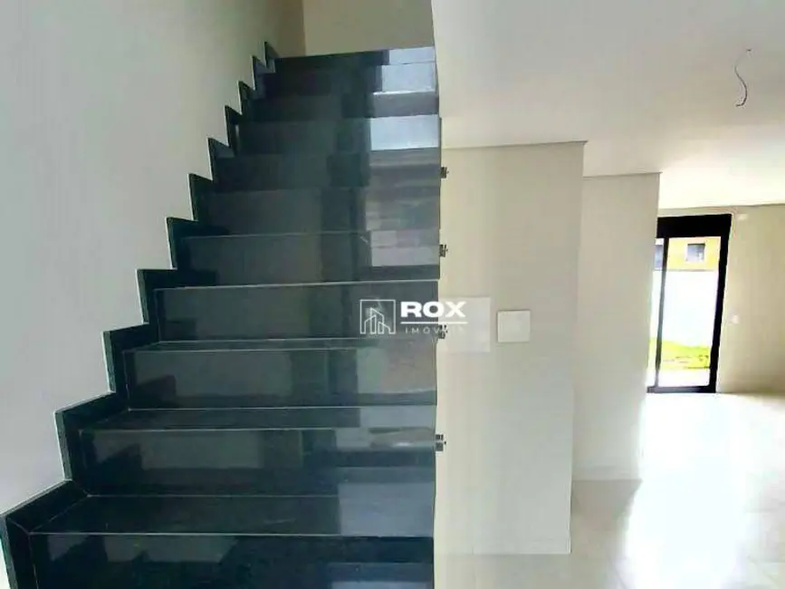 Foto 9 de Sobrado com 3 quartos à venda, 180m2 em Cidade Industrial, Curitiba - PR