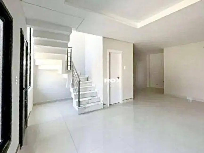 Foto 3 de Casa com 3 quartos à venda, 355m2 em Boqueirão, Curitiba - PR