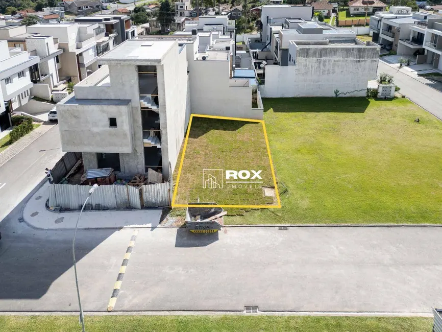 Foto 1 de Terreno / Lote à venda, 222m2 em Boa Vista, Curitiba - PR