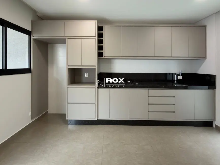 Sobrado com 3 quartos à venda, 140m2 em Butiatuvinha, Curitiba - PR - imagem 6 Foto 6 de Sobrado com 3 quartos à venda, 140m2 em Butiatuvinha, Curitiba - PR