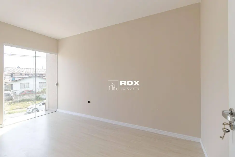 Sobrado com 3 quartos à venda, 93m2 em Cidade Industrial, Curitiba - PR - imagem 3 Foto 3 de Sobrado com 3 quartos à venda, 93m2 em Cidade Industrial, Curitiba - PR