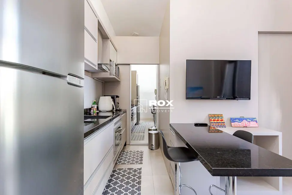 Kitnet com 1 quarto à venda, 59m2 em Centro, Curitiba - PR - imagem 7 Foto 7 de Kitnet com 1 quarto à venda, 59m2 em Centro, Curitiba - PR