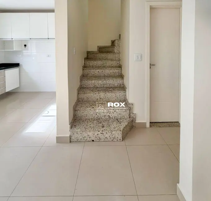 Foto 7 de Sobrado com 3 quartos para alugar, 170m2 em Campo Comprido, Curitiba - PR