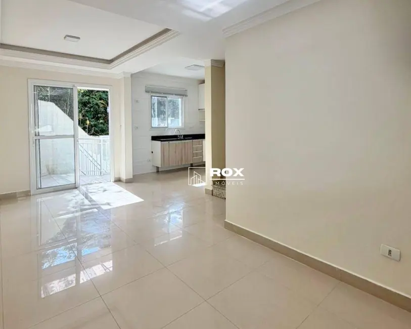 Foto 2 de Sobrado com 3 quartos para alugar, 170m2 em Campo Comprido, Curitiba - PR