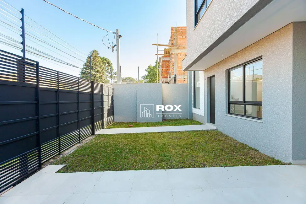 Sobrado com 3 quartos à venda, 142m2 em Uberaba, Curitiba - PR - imagem 3 Foto 3 de Sobrado com 3 quartos à venda, 142m2 em Uberaba, Curitiba - PR