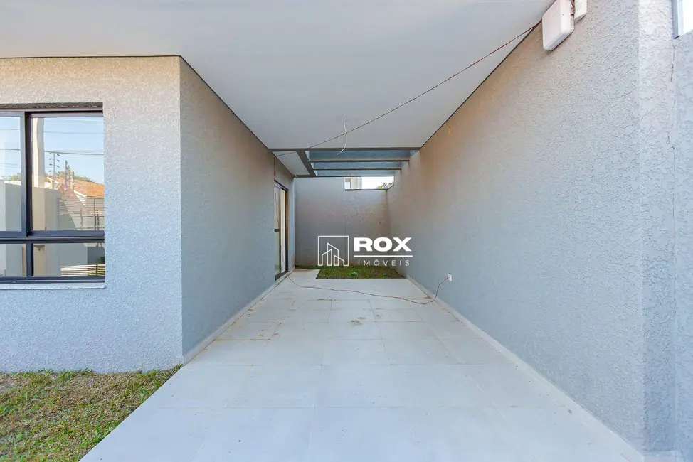 Sobrado com 3 quartos à venda, 142m2 em Uberaba, Curitiba - PR - imagem 6 Foto 6 de Sobrado com 3 quartos à venda, 142m2 em Uberaba, Curitiba - PR