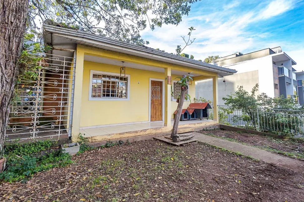 Foto 1 de Casa com 2 quartos à venda, 527m2 em São Lourenço, Curitiba - PR