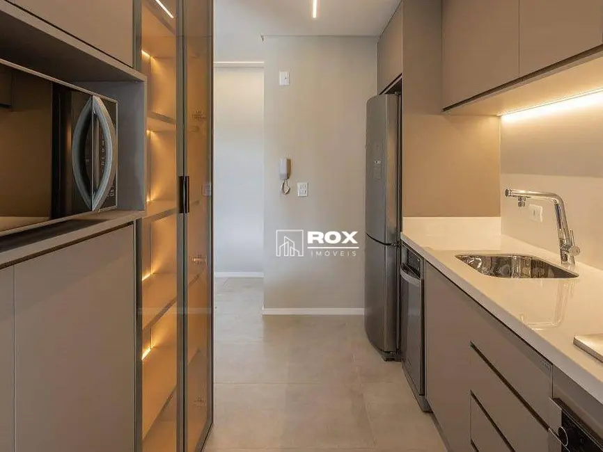 Apartamento com 3 quartos à venda, 131m2 em Cabral, Curitiba - PR - imagem 2 Foto 2 de Apartamento com 3 quartos à venda, 131m2 em Cabral, Curitiba - PR