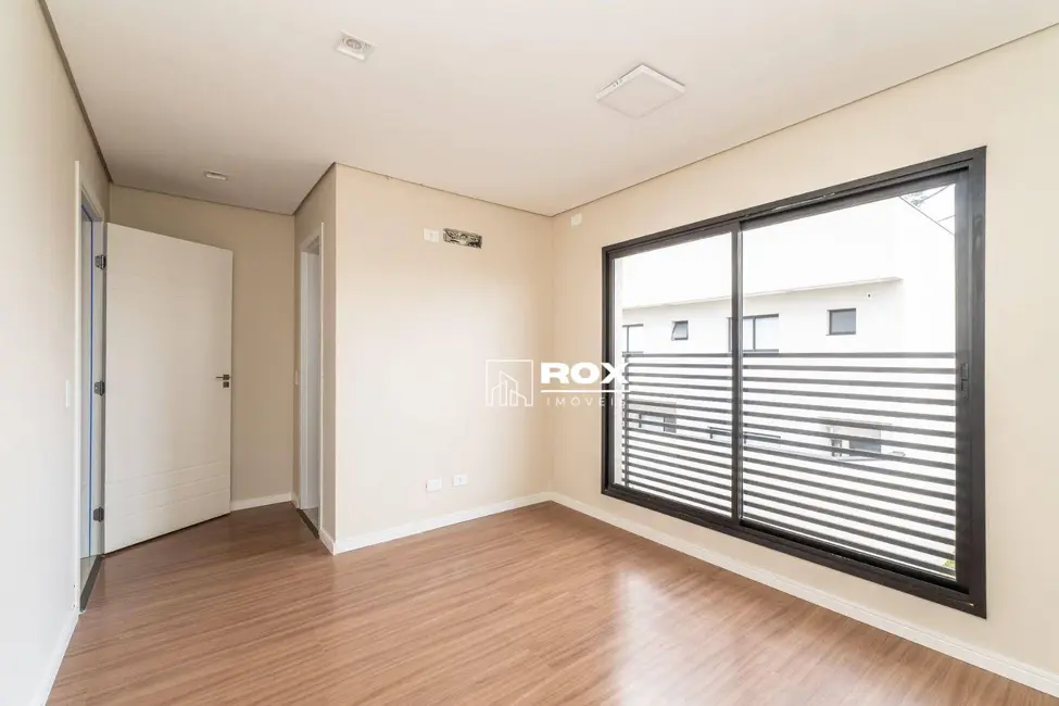 Sobrado com 3 quartos à venda, 153m2 em Xaxim, Curitiba - PR - imagem 5 Foto 5 de Sobrado com 3 quartos à venda, 153m2 em Xaxim, Curitiba - PR