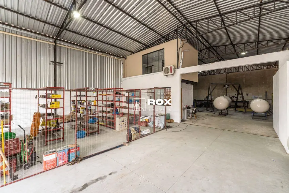 Foto 2 de Armazém / Galpão para alugar, 360m2 em Costeira, Sao Jose Dos Pinhais - PR